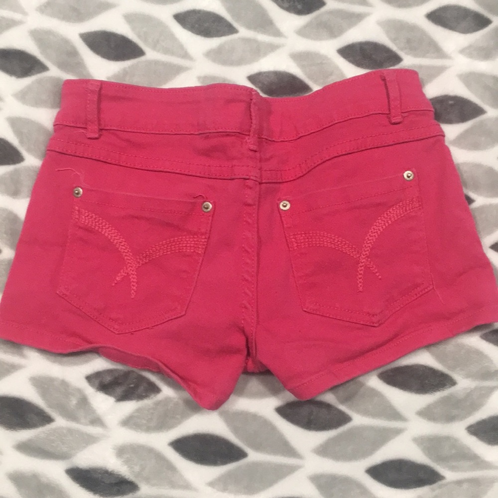 Pink shorts - Picture 2 of 2